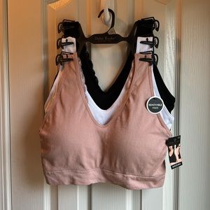 NWT DELTA BURKE SET OF THREE WIRELESS BRA SET